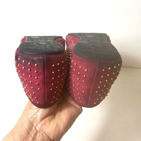 Ugg Ballet Flats Womens Sz 9.5 Red Gold Tone Polka Dot Leather Slip On Sheepskin - Picture 10 of 13